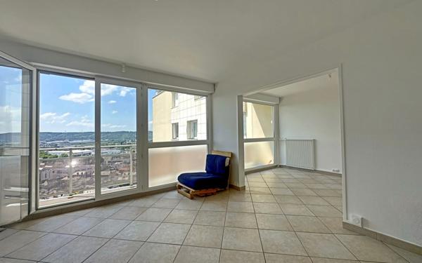 Appartement à louer    4 pièces •  Le Petit-Quevilly