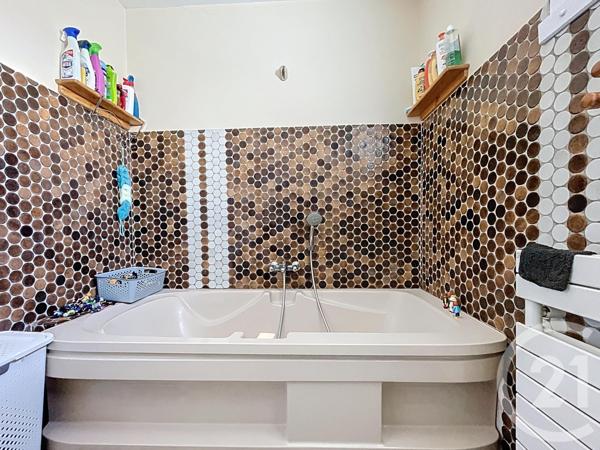 Maison à vendre  6 pièces - 172,11 m2 BAGNOLS SUR CEZE - 30