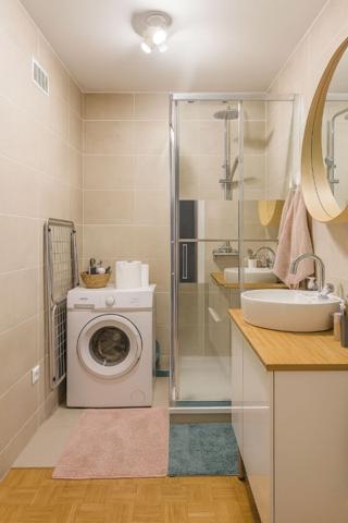 SEVRES CENTRE - STUDIO AVEC BALCON ET VUE SUR PARIS €230 000 ** - Référence 592-S