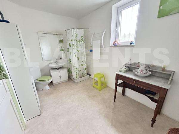 Authentique Corps de Ferme en Pierre avec Gros Potentiel – Ancy-le-Franc