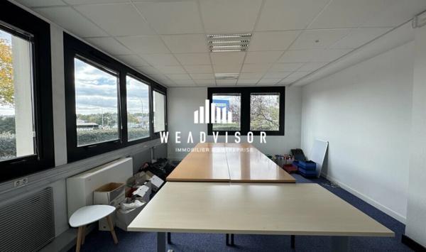 A LOUER : PLATEAU DE BUREAUX DE 260,36 M² AVEC STATIONNEMENTS - REZ DE CHAUSSÉE - ZONE NORD LE MANS (72)