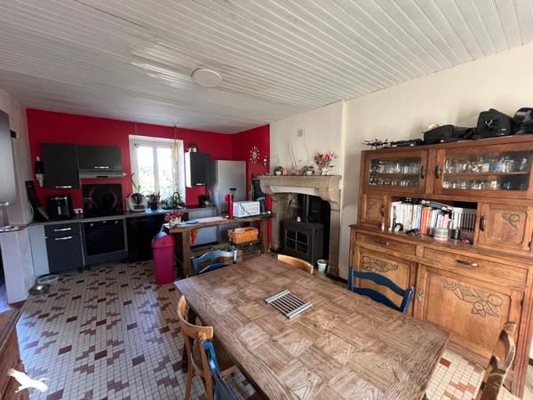 Maison 87 000 € Saint-Léger-Magnazeix 4 p 96 m² DPE E