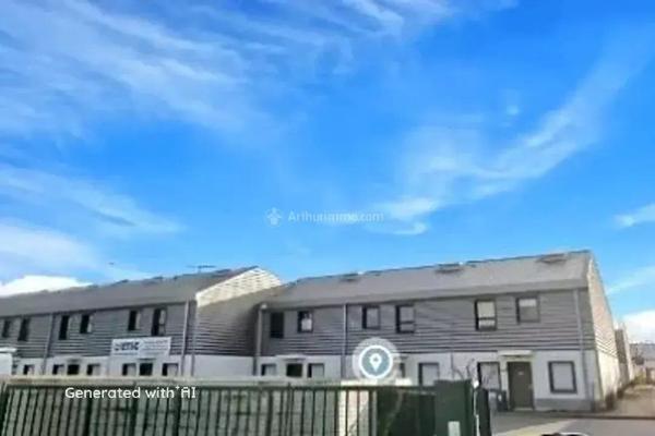 Vente                                                      Local commercial
                        
                                                            à Chanteloup-les-Vignes