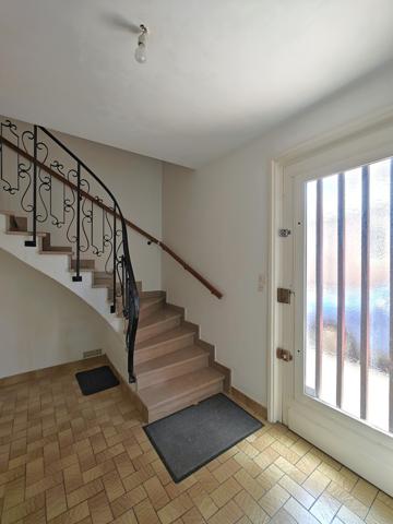 Appartement
         3 pièces
        - 70 m² 143 000 € *