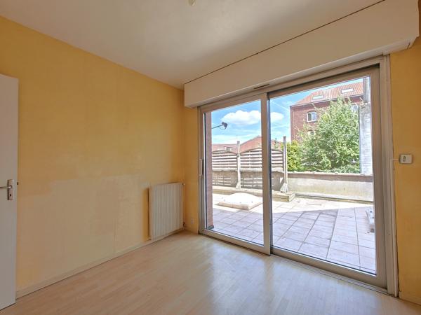 Appartement
         3 pièces
        - 70 m² 143 000 € *