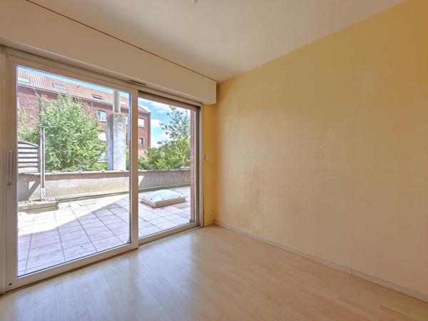 Appartement
         3 pièces
        - 70 m² 143 000 € *