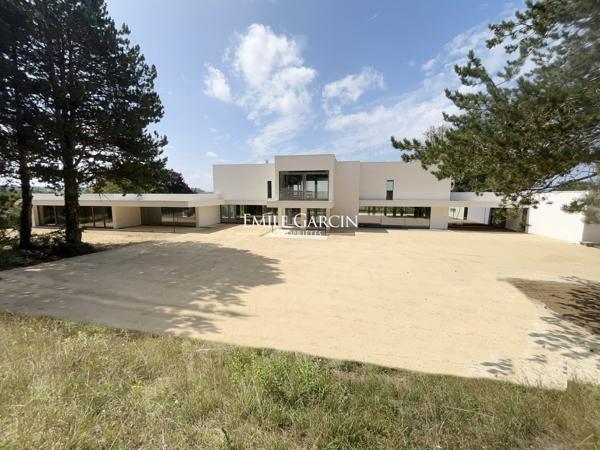 Demeure de prestige à vendre dans le Vexin - 35 hectares