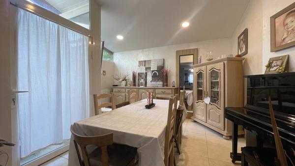 Famille avec enfants, bon état géneral,