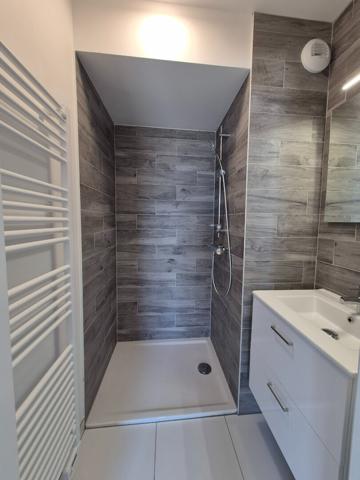 VANNES EST T.4 récent 96m² dernier étage , Vannes