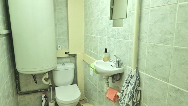 MORBIHAN Maison de ville de 3 chambres , 2 WC, avec patio et petit jardin