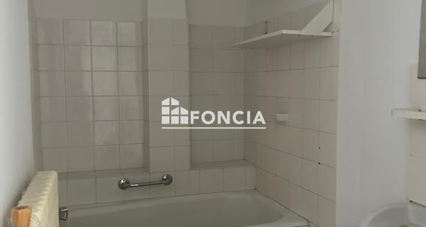 À vendre Appartement 3 pièces 60.02 m² - Salon-de-provence 13300