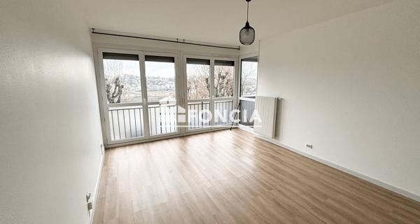 Location Studio 45.65 m² - Villars 42390