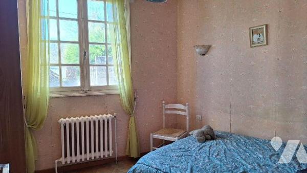 A Vendre, à ERNEE (53500), en Mayenne.
Maison à usage d'habitation, comprenant :
- au rez de ...