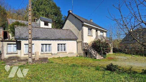 A Vendre, à ERNEE (53500), en Mayenne.
Maison à usage d'habitation, comprenant :
- au rez de ...