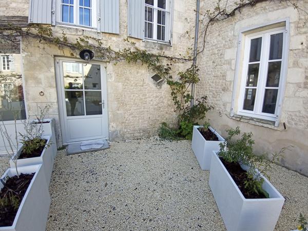 T2 VIDE A L'ANNEE