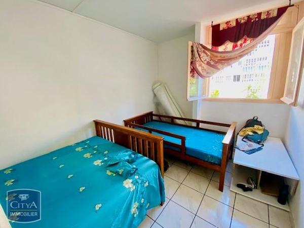 Appartement à vendre 4 pièces 64m² Saint-Paul (97460)