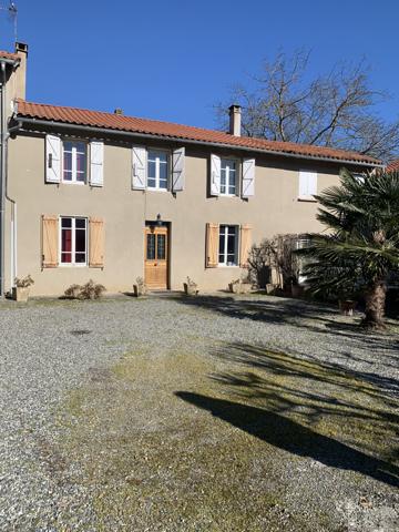 Labarthe-Rivière (31800) Grande demeure