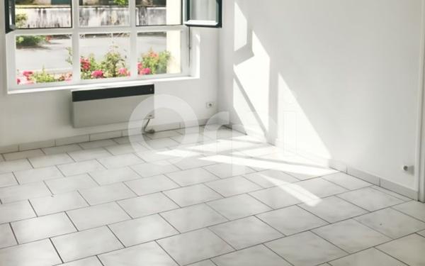 Appartement à louer    2 pièces •  Moussy-le-Vieux