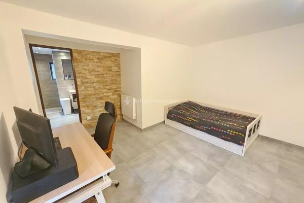 Vente                                                      Maison
                        
                     5 pièces                      150 m2                     à Chalifert