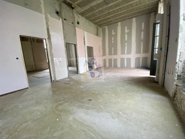 Vente maison de ville Angouleme (16000), 226.00m². Agence Allard Brimeaud