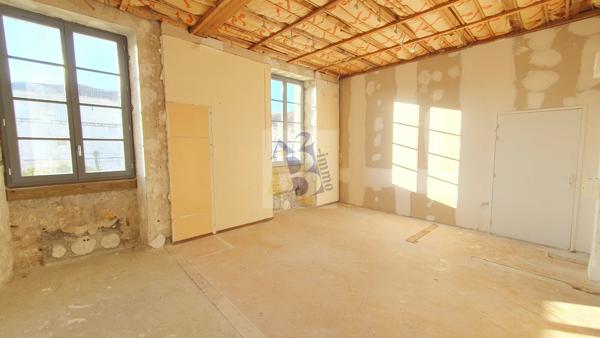 Vente maison de ville Angouleme (16000), 226.00m². Agence Allard Brimeaud