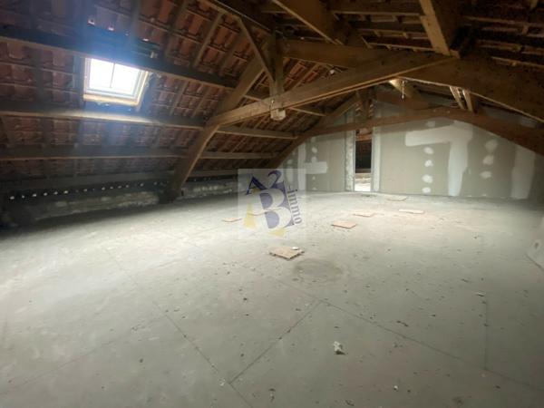 Vente maison de ville Angouleme (16000), 226.00m². Agence Allard Brimeaud