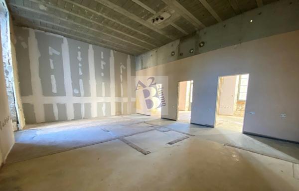 Vente maison de ville Angouleme (16000), 226.00m². Agence Allard Brimeaud