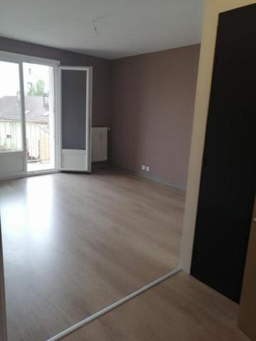 Appartement à louer à Dole dans le Jura (39100), ref : 39033-L600