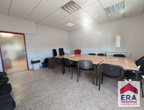 Local d'activité Pierrelatte 2550 m2