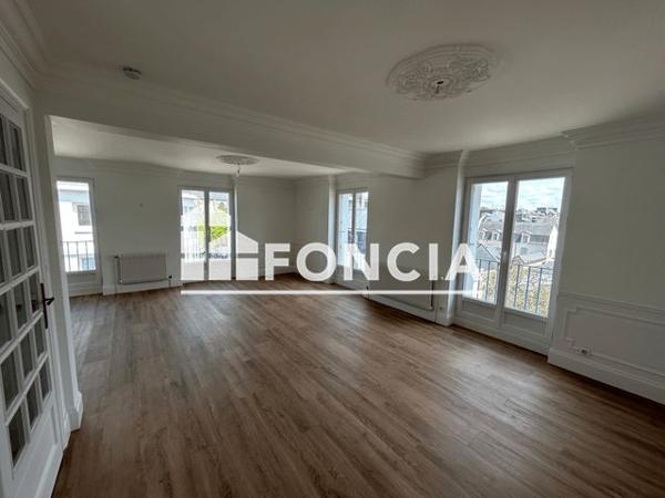 Location Appartement 3 pièces 96.37 m² - 17, RUE LAENNEC Quimper 29000