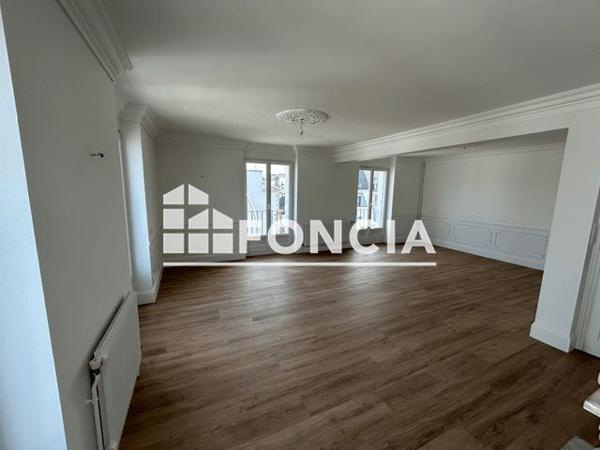 Location Appartement 3 pièces 96.37 m² - 17, RUE LAENNEC Quimper 29000