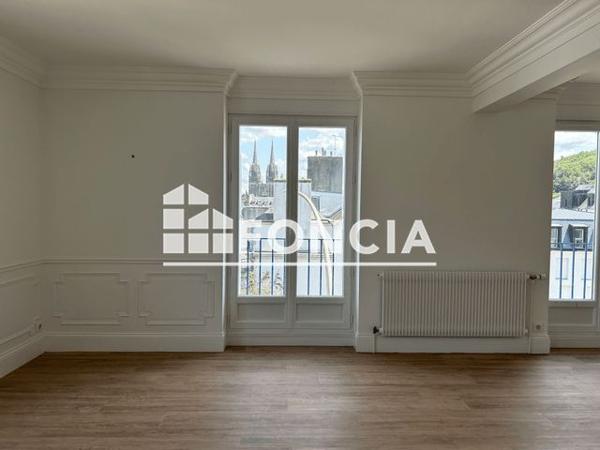 Location Appartement 3 pièces 96.37 m² - 17, RUE LAENNEC Quimper 29000