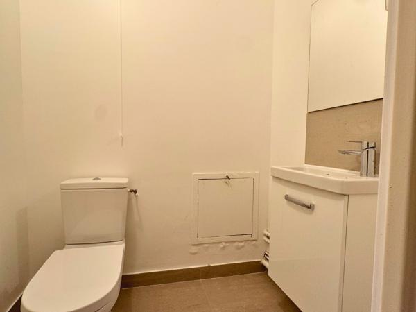 Appartement
         4 pièces
        - 90 m² 489 555 € *