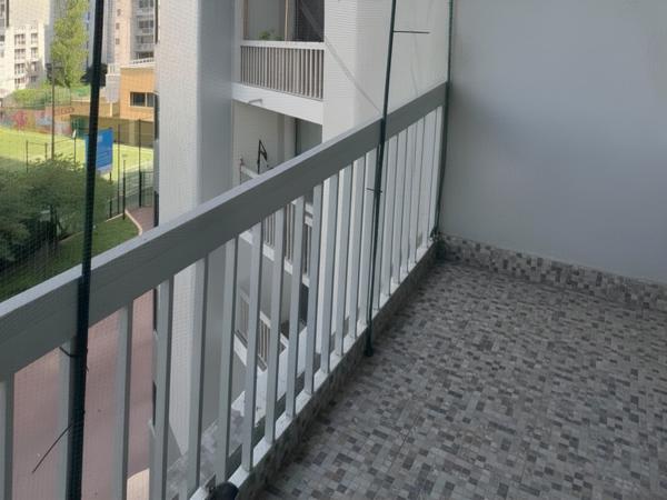 Appartement
         4 pièces
        - 90 m² 489 555 € *