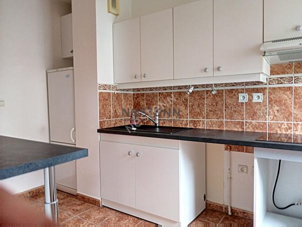 APPARTEMENT DE TYPE F2, 56 m2 SAINT FARGEAU PONTHIERRY
