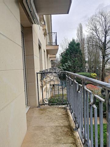 APPARTEMENT DE TYPE F2, 56 m2 SAINT FARGEAU PONTHIERRY