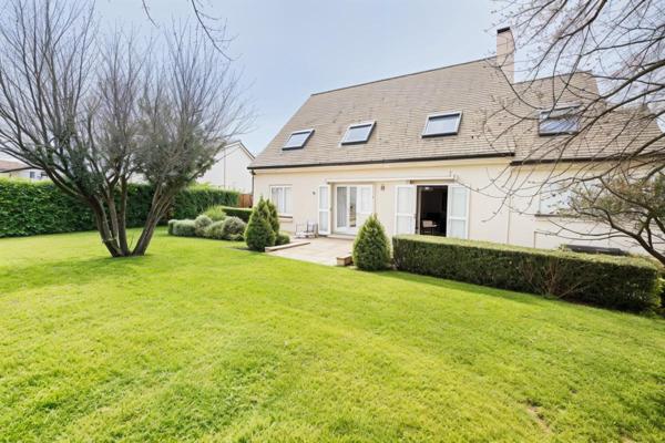 Maison indépendante à Collégien 6 pièce(s) 150 m2