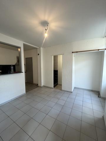 STUDIO - SAINT JEAN D'ANGELY