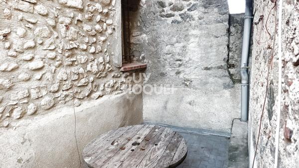 MAISON DE 150 M² SURFACE TOTALE AVEC TRAVAUX