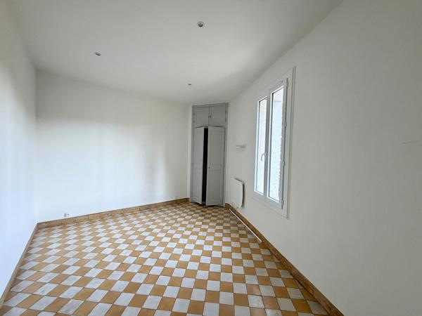SAINT REMY DE PROVENCE - MAISON T4 - COUR - CLIMATISATION