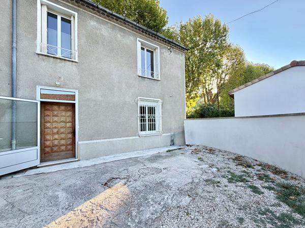 SAINT REMY DE PROVENCE - MAISON T4 - COUR - CLIMATISATION