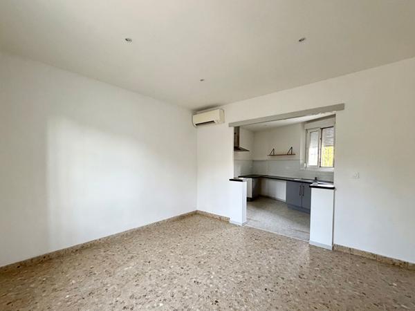 SAINT REMY DE PROVENCE - MAISON T4 - COUR - CLIMATISATION