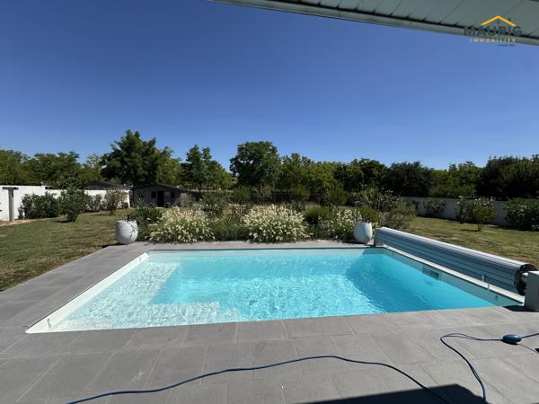 SAINTE BAZEILLE 47180 Maison contemporaine de 185 m² avec piscine chauffée et jardin