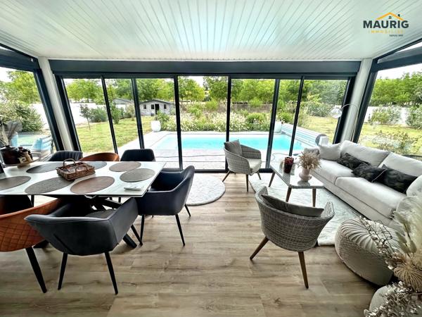 SAINTE BAZEILLE 47180 Maison contemporaine de 185 m² avec piscine chauffée et jardin