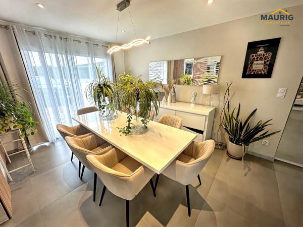 SAINTE BAZEILLE 47180 Maison contemporaine de 185 m² avec piscine chauffée et jardin