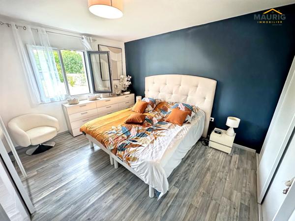 SAINTE BAZEILLE 47180 Maison contemporaine de 185 m² avec piscine chauffée et jardin