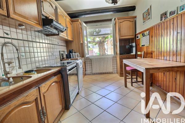 Maison à vendre 4 pièces 105 m² Entraigues-sur-la-Sorgue