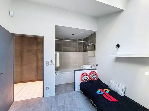 Loft / Atelier à vendre 5 pièces de 161 m²