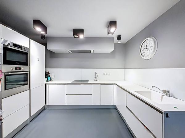 Loft / Atelier à vendre 5 pièces de 161 m²