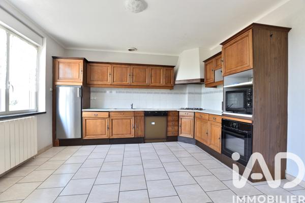 Location maison 6 pièces 137 m² Clémery